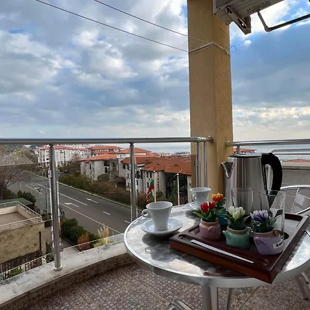 александра Hotel